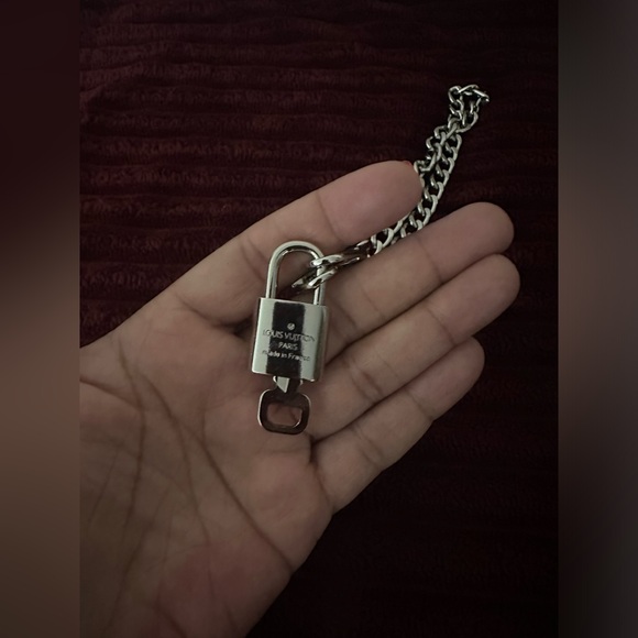 Louis Vuitton Silver Lock & Key - Picture 8 of 9